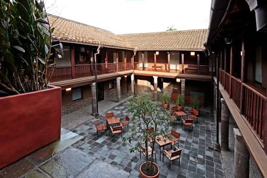 Casa del Alabado museum experience in Quito